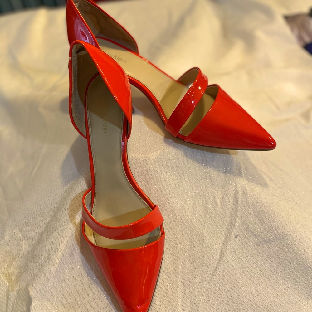 Calvin Klein Orange heel